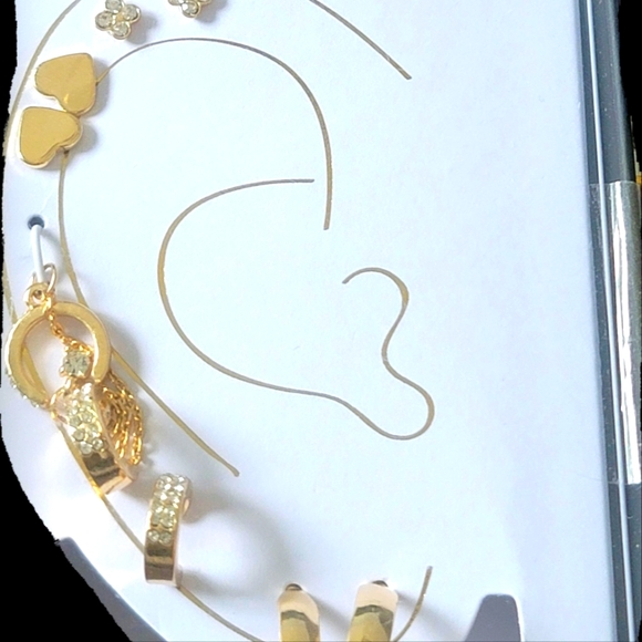 NWT Christian Siriano New York Multi Stud Huggie Pack - Picture 1 of 4